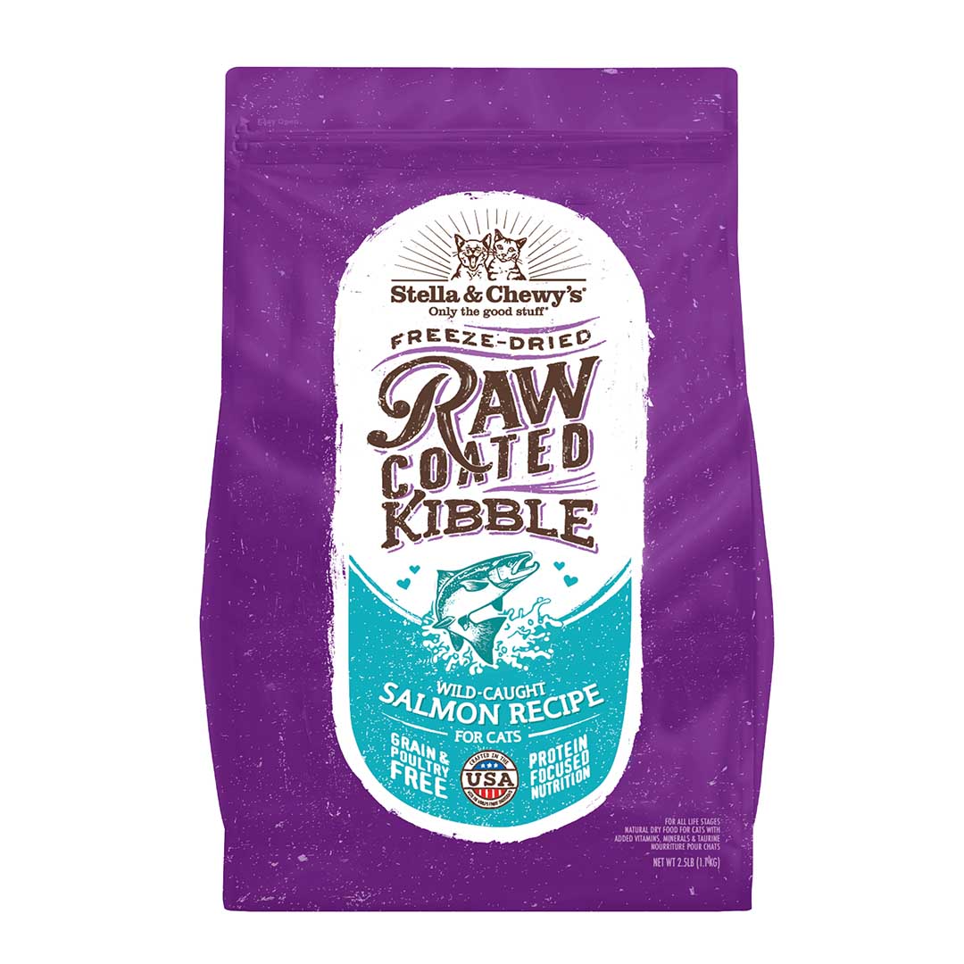 Stella & Chewy’s cat kibble coated with freeze-dried raw animal protein