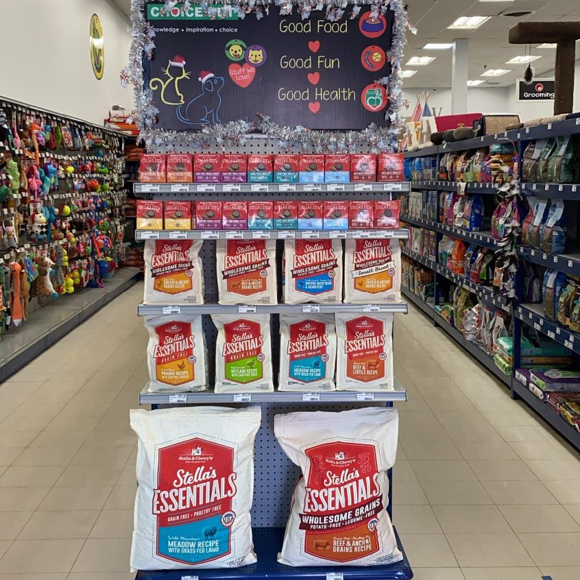 retailer endcap display with Stella & Chewy's dog food